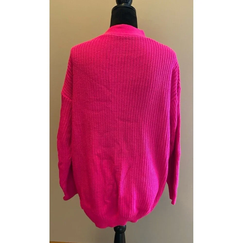 Magenta Pink Sweater Plus Size 0XL V Neck Loose Knit + Stretch Unique Neckline‎
